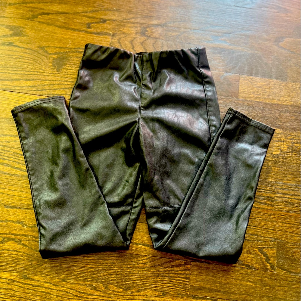 Girls size 8-9 (P)leather pants H&M barely warn